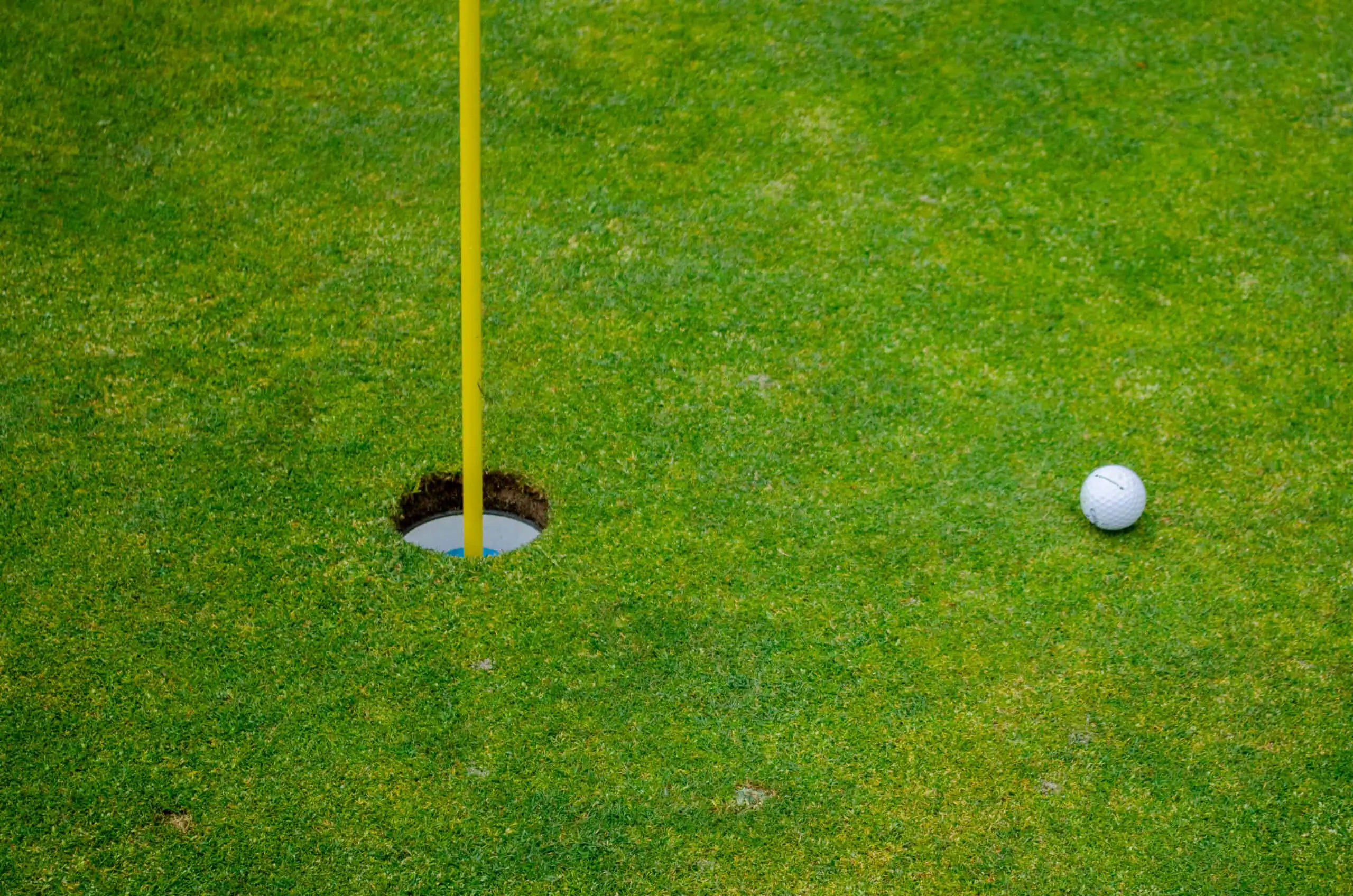 golf hole size