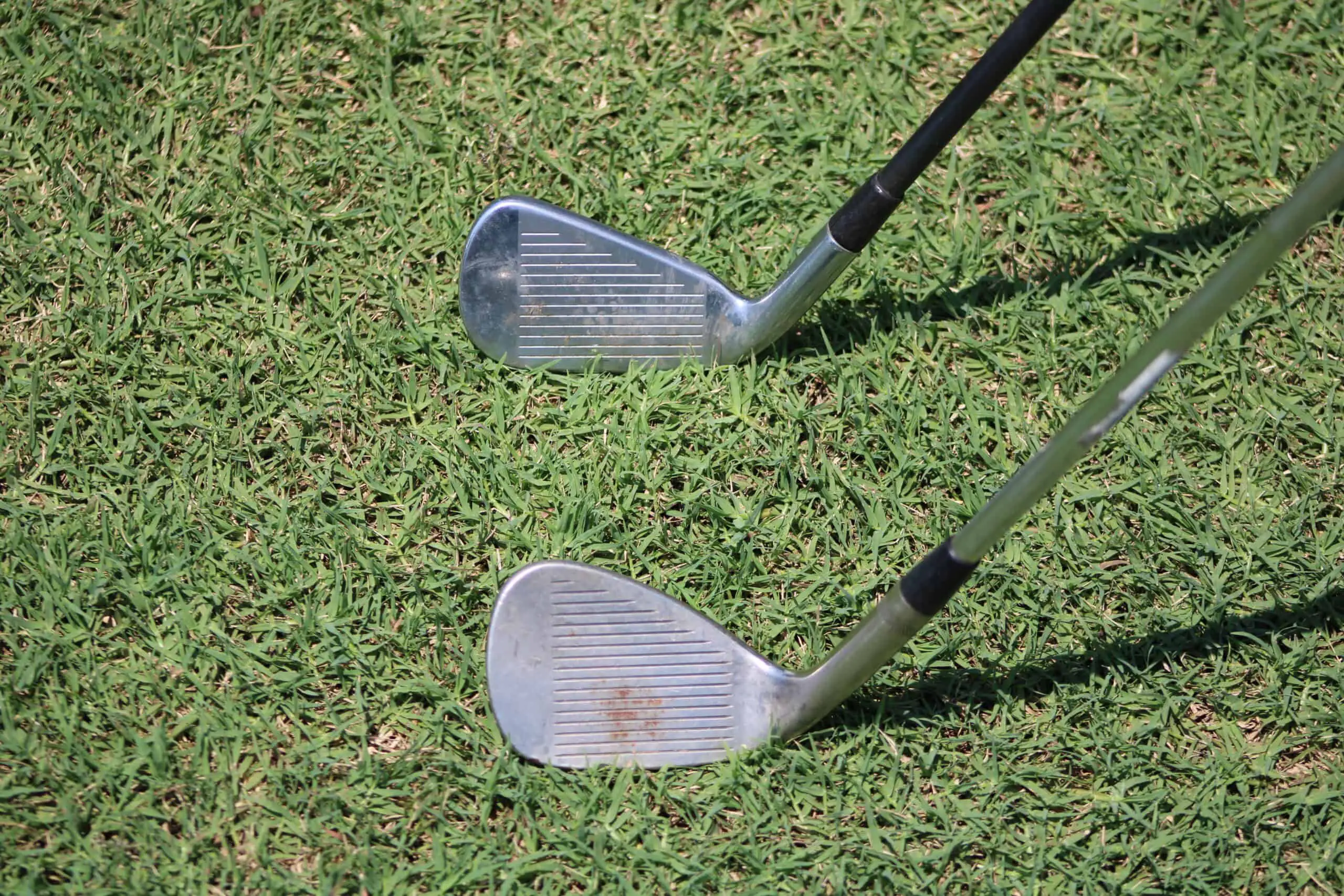 Lob Wedge vs Approach Wedge [Choosing the Right Wedge for Your Golf Game]