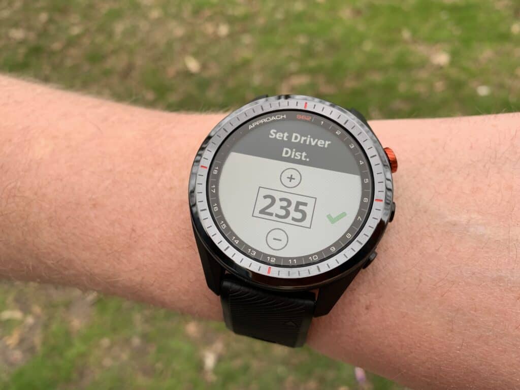 garmin users get the cool feature of club distances